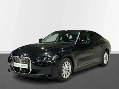 Usado BMW i4 Comfort Edition 250 kW (340 CV) 2025 Negro Berlina