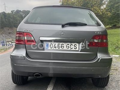 Mercedes B200