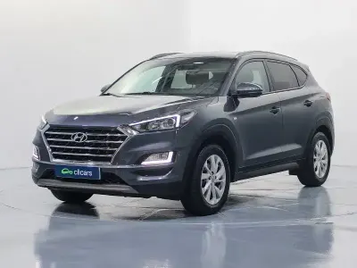 Usado Hyundai Tucson 116 CV (85 kW) 2020 Gris / plata SUV