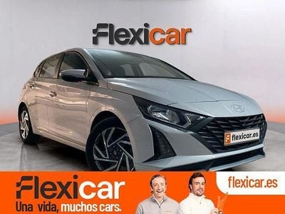 Usado Hyundai i20 84 CV (61 kW) 2024 Gris Utilitario