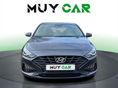 Gris / plata Usado 2022 Hyundai i30 Berlina | 14.490 € (Precio justo)