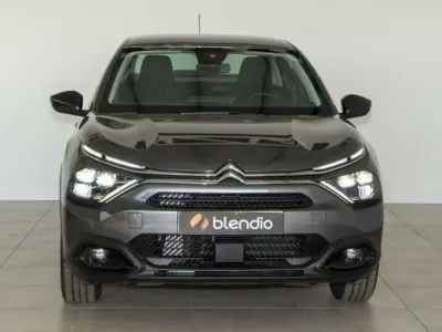 Usado Citroën e-C4 Feel 100 kW (136 HP) 2024 Cinzento Sedan