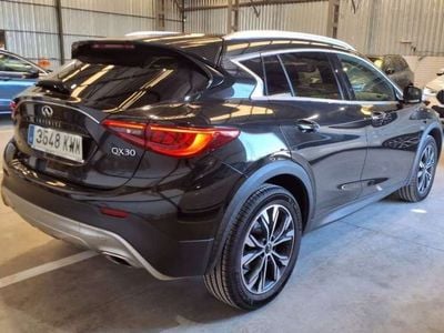 Infiniti QX30