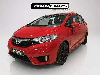 Usado Honda Jazz Elegance 102 CV (75 kW) 2018 Rojo Utilitario