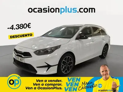 Usado Kia Ceed Style 100 CV (73 kW) 2025 Blanco Utilitario