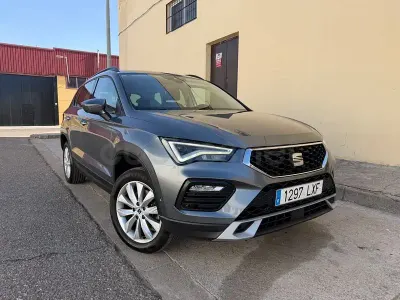 Usado Seat Ateca Style 150 CV (110 kW) 2022 Gris / plata SUV
