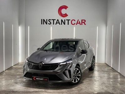 Begagnad Renault Clio V Business 90 HK (66 kW) 2024 Grå Sedan