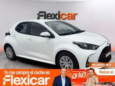 Usado Toyota Yaris Active 125 CV (91 kW) 2023 Blanco Utilitario