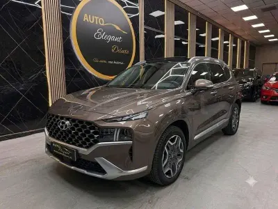 Usado Hyundai Santa Fe Style 265 CV (194 kW) 2022 Gris / plata SUV