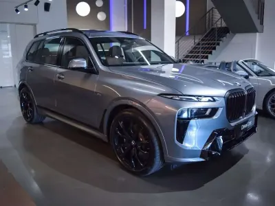 Usado BMW X7 M Sport 352 CV (258 kW) 2026 Gris SUV