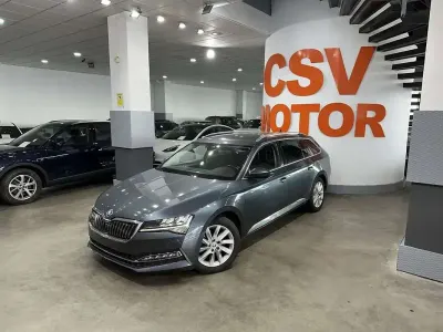 Usado Skoda Superb Ambition 218 CV (160 kW) 2020 Gris Utilitario
