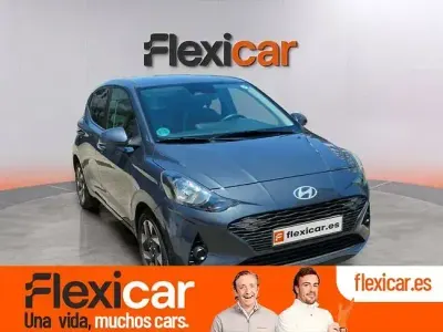 Usado Hyundai i10 63 CV (46 kW) 2025 Gris Utilitario
