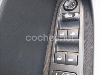 Usado Peugeot 308 Active 112 CV (82 kW) 2012 Blanco Berlina