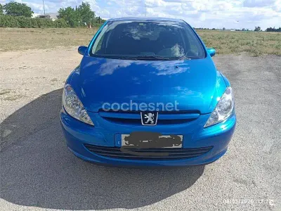Usado Peugeot 307 110 CV (80 kW) 2002 Azul Berlina