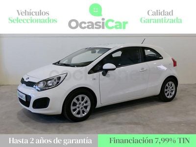 Usado Kia Rio 85 CV (62 kW) 2015 Blanco Berlina