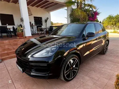 Usado Porsche Cayenne Turbo 550 CV (404 kW) 2020 Negro SUV