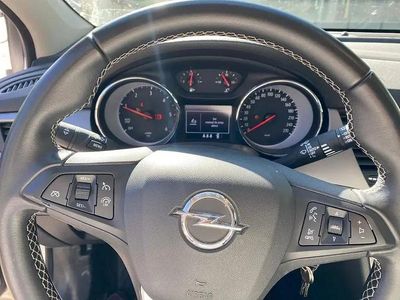 Używany Opel Astra S 110 KM (80 kW) 2019 Biały