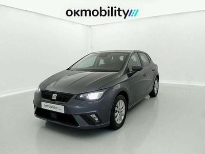 Usado Seat Ibiza Style 95 CV (69 kW) 2023 Plateado Utilitario