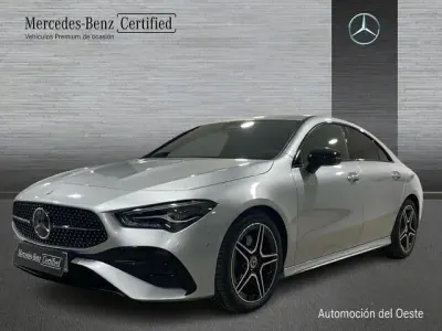 Usado Mercedes CLA220 190 CV (139 kW) 2025 Plata hightech Berlina