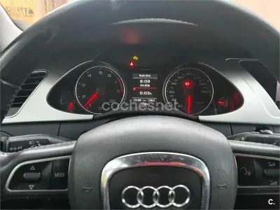 Usado Audi A4 160 CV (117 kW) 2010 Rojo Familiar