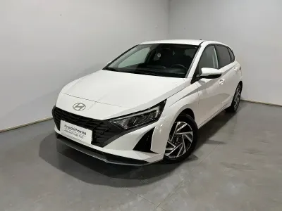Usado Hyundai i20 83 CV (61 kW) 2025 Blanco Utilitario
