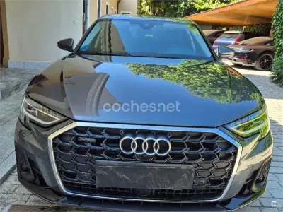 Usado Audi A8 286 CV (210 kW) 2025 Gris / plata Berlina