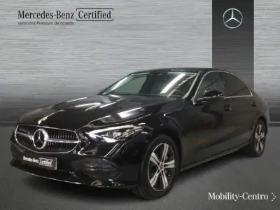 Usado Mercedes C300e Avantgarde 313 CV (230 kW) 2023 Inval. black  nonmetallic color paint Berlina