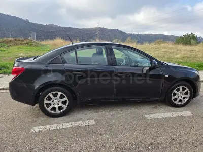 Usado Chevrolet Cruze LS 150 CV (110 kW) 2009 Gris / plata Berlina