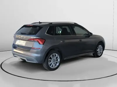 Usado Skoda Kamiq Style 150 HP (110 kW) 2022 Cinzento SUV