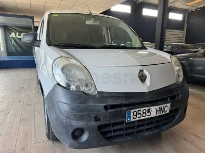 Usado Renault Kangoo 90 CV (66 kW) 2013 Blanco Monovolumen
