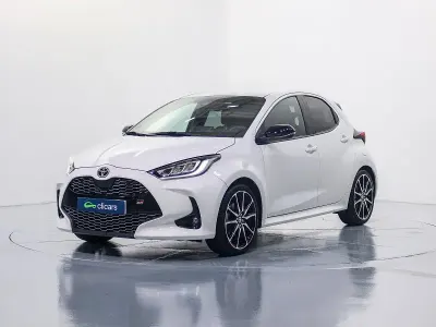 Usado Toyota Yaris Hybrid Sport 116 CV (85 kW) 2022