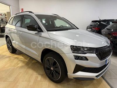 Gris / plata Usado 2024 Skoda Karoq SportLine SUV | 27.900 € (Un poco caro)