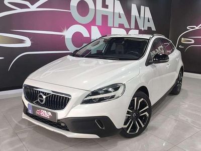 Usado Volvo V40 Summum 190 CV (139 kW) 2017 Blanco SUV