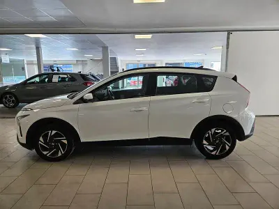 Usado Hyundai Bayon 84 CV (61 kW) 2022 Blanco SUV