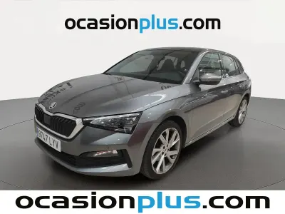 Usado Skoda Scala Sport 150 CV (110 kW) 2022 Gris Utilitario