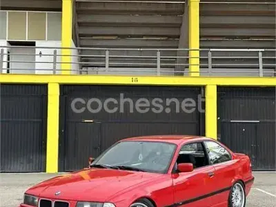 Usado BMW 325 Sport Line 190 CV (139 kW) 1992 Rojo Coupe