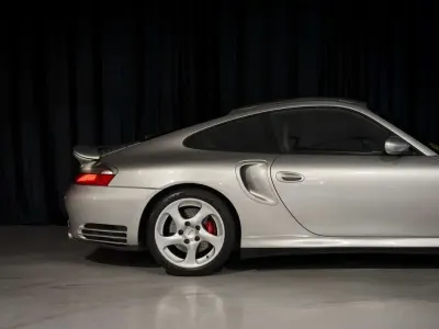 Usado Porsche 996 Turbo 420 CV (308 kW) 2002 Plateado Coupe