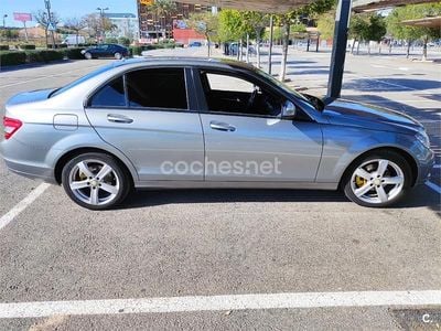 Usado Mercedes C180 Elegance 143 CV (105 kW) 2008 Gris / plata Berlina