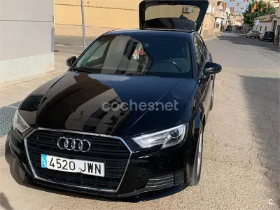 Usado Audi A3 110 CV (80 kW) 2017 Negro Berlina