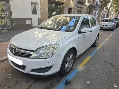 Usado Opel Astra Cosmo 100 CV (73 kW) 2007 Blanco Berlina