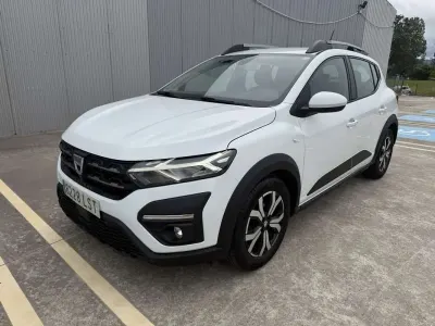 Usado Dacia Sandero Comfort 101 HP (74 kW) 2021 Branco Citadino