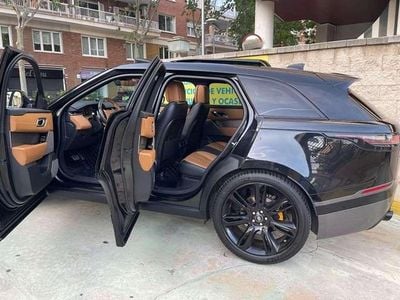 Käytetty Land Rover Range Rover Velar R-Dynamic 300 HP (220 kW) 2018 Musta Katumaasturi