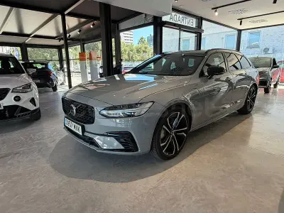 Nuevo Volvo V90 Ultra 350 CV (257 kW) 2025 Gris / plata Familiar