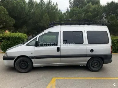 Usado Fiat Doblò Emotion 135 CV (99 kW) 2009 Gris / plata Monovolumen