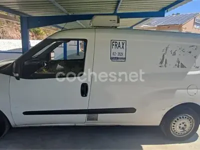 Usado Fiat Doblò Easy 105 CV (77 kW) 2015 Blanco Monovolumen