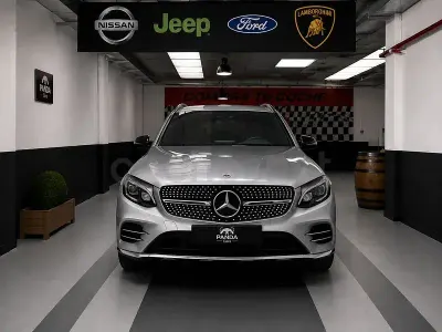Usado Mercedes GLC43 AMG 390 CV (286 kW) 2019 Gris / plata SUV