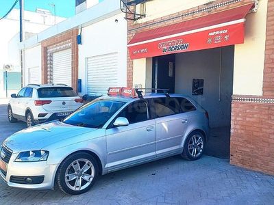 Usado Audi A3 Ambiente 140 CV (102 kW) 2009 Gris / plata Utilitario