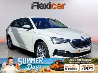 Usado Skoda Scala Ambition 110 CV (80 kW) 2023 Blanco Utilitario