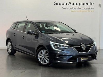 Usado Renault Mégane GrandTour Equilibre 115 CV (84 kW) 2022 Gris / plata Familiar