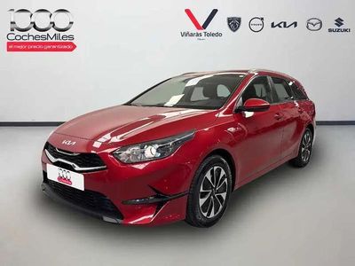 Begagnad Kia Ceed Style 100 HK (73 kW) 2025 Röd Halvkombi